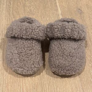 CROCS Brown Fleece slippers